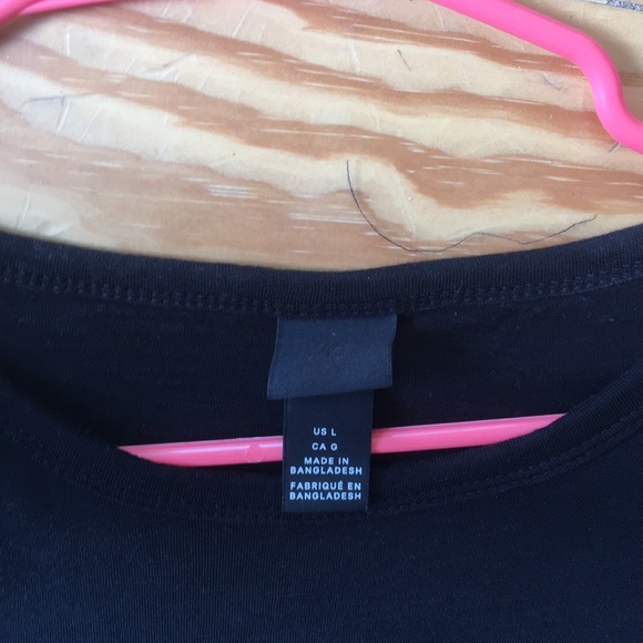 H &M Scoop T shirt - Picture 2 of 2